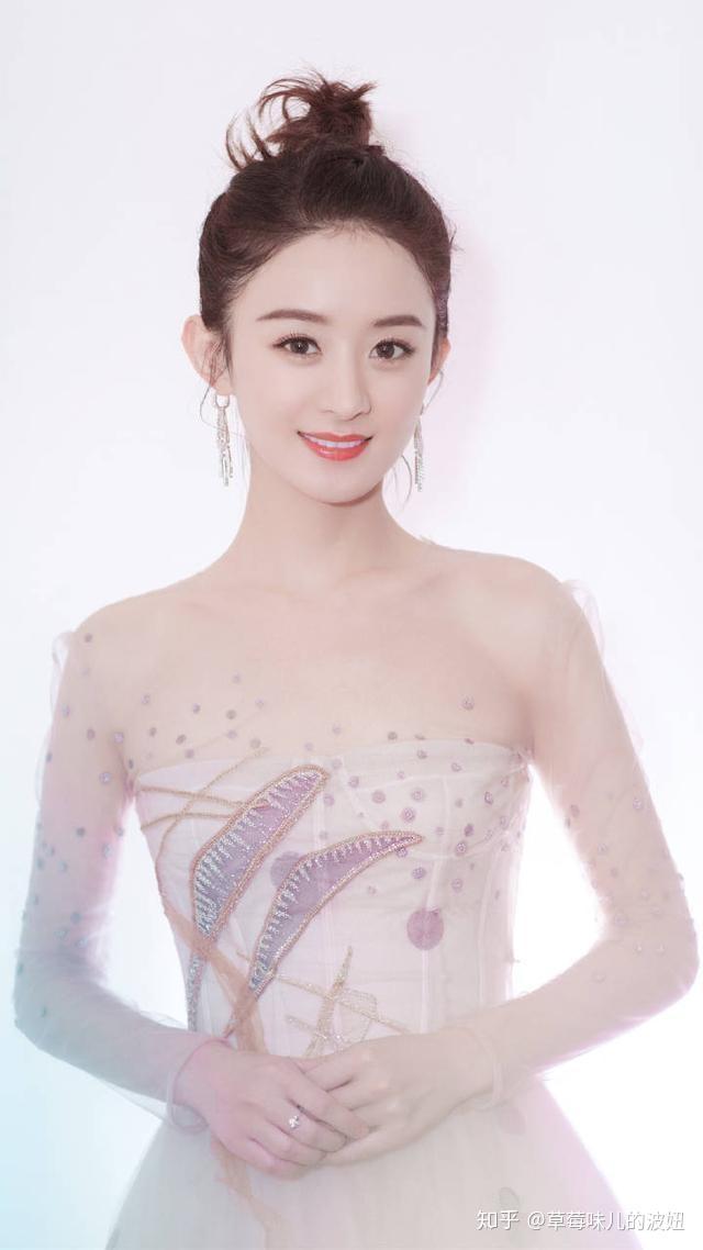 吴亦凡温柔回应赵丽颖官宣，跨界情谊，共绘未来新篇章