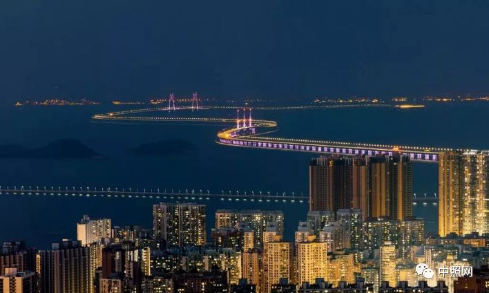 2035，香港正版挂牌—重塑电影市场的里程碑2020年香港正版挂牌之全篇第十期