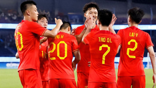 2034年世界杯，中国队能否破茧成蝶？中国队无缘2026世界杯了吗
