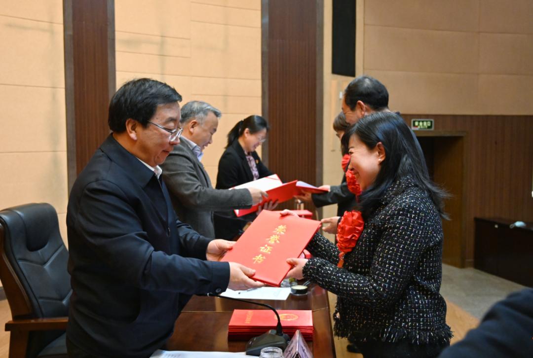 提升工作效能的三大作风,实践、创新与协作三大作风具体是指什么意思