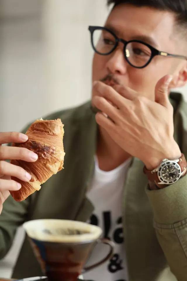 揭秘澳门六叔的真实身份，从神秘传说到公众视野的全面解析（含真实图片与视频）有没有澳门六叔的资料